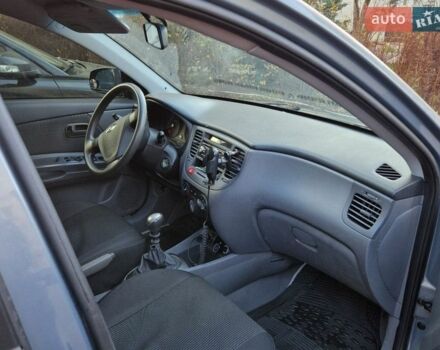 Серый Киа Рио, объемом двигателя 1.3 л и пробегом 156 тыс. км за 4200 $, фото 7 на Automoto.ua