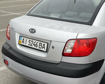 Сірий Кіа Ріо, об'ємом двигуна 1.4 л та пробігом 272 тис. км за 3400 $, фото 5 на Automoto.ua