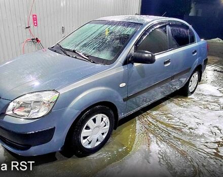 Сірий Кіа Ріо, об'ємом двигуна 1.4 л та пробігом 198 тис. км за 3950 $, фото 5 на Automoto.ua