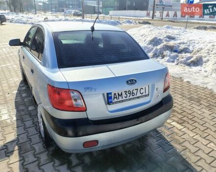 Серый Киа Рио, объемом двигателя 1.4 л и пробегом 236 тыс. км за 3300 $, фото 3 на Automoto.ua