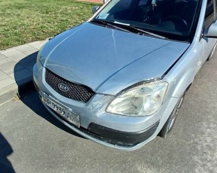 Серый Киа Рио, объемом двигателя 1.4 л и пробегом 220 тыс. км за 3800 $, фото 2 на Automoto.ua