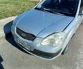 Серый Киа Рио, объемом двигателя 1.4 л и пробегом 220 тыс. км за 3800 $, фото 2 на Automoto.ua