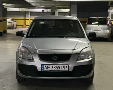 Серый Киа Рио, объемом двигателя 1.4 л и пробегом 220 тыс. км за 3700 $, фото 3 на Automoto.ua