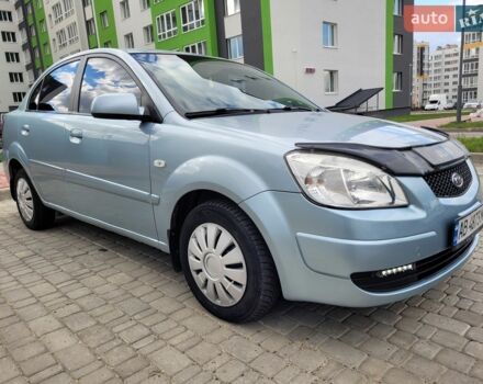 Серый Киа Рио, объемом двигателя 1.4 л и пробегом 230 тыс. км за 4999 $, фото 3 на Automoto.ua