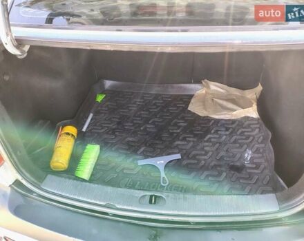 Серый Киа Рио, объемом двигателя 1.4 л и пробегом 236 тыс. км за 3300 $, фото 20 на Automoto.ua