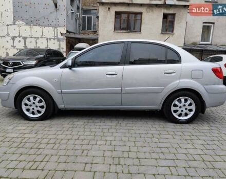 Серый Киа Рио, объемом двигателя 1.4 л и пробегом 94 тыс. км за 4900 $, фото 3 на Automoto.ua
