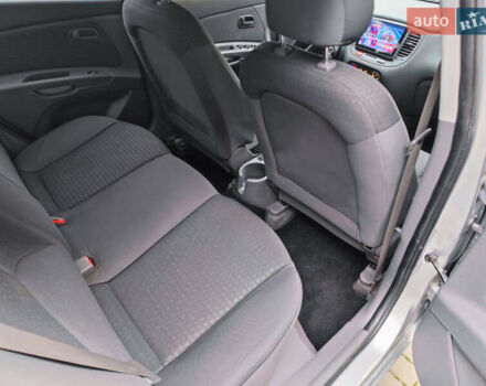 Серый Киа Рио, объемом двигателя 1.4 л и пробегом 94 тыс. км за 4900 $, фото 39 на Automoto.ua