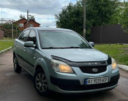 Сірий Кіа Ріо, об'ємом двигуна 1.4 л та пробігом 300 тис. км за 4200 $, фото 1 на Automoto.ua