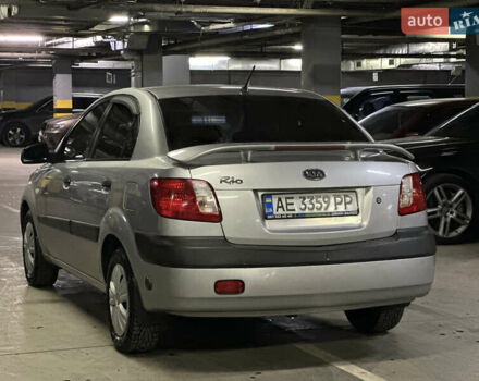 Серый Киа Рио, объемом двигателя 1.4 л и пробегом 220 тыс. км за 3400 $, фото 7 на Automoto.ua