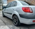 Сірий Кіа Ріо, об'ємом двигуна 1.4 л та пробігом 240 тис. км за 3950 $, фото 4 на Automoto.ua