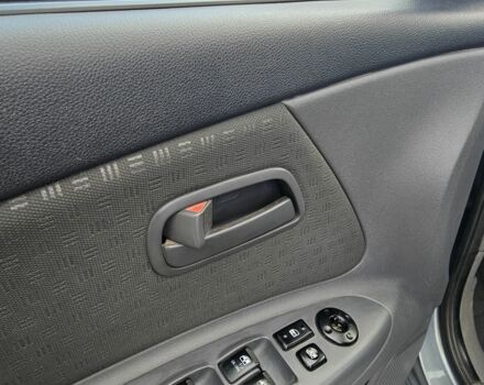 Серый Киа Рио, объемом двигателя 1.3 л и пробегом 160 тыс. км за 4300 $, фото 18 на Automoto.ua