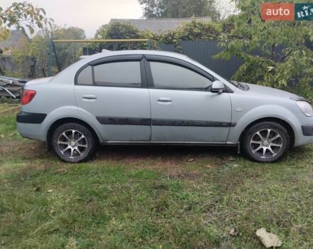 Сірий Кіа Ріо, об'ємом двигуна 1.4 л та пробігом 177 тис. км за 3500 $, фото 2 на Automoto.ua