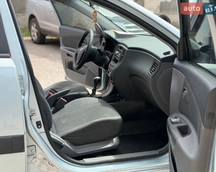 Сірий Кіа Ріо, об'ємом двигуна 1.4 л та пробігом 364 тис. км за 3299 $, фото 14 на Automoto.ua