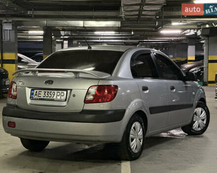 Сірий Кіа Ріо, об'ємом двигуна 1.4 л та пробігом 220 тис. км за 3700 $, фото 1 на Automoto.ua