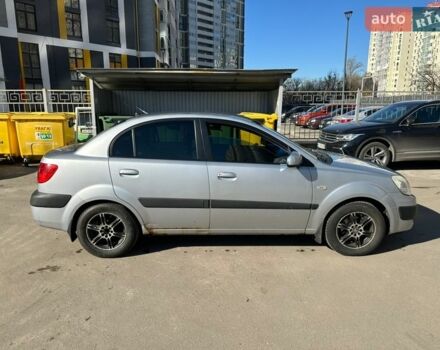 Серый Киа Рио, объемом двигателя 1.4 л и пробегом 244 тыс. км за 2900 $, фото 3 на Automoto.ua