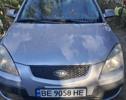 Серый Киа Рио, объемом двигателя 1.4 л и пробегом 280 тыс. км за 3700 $, фото 2 на Automoto.ua