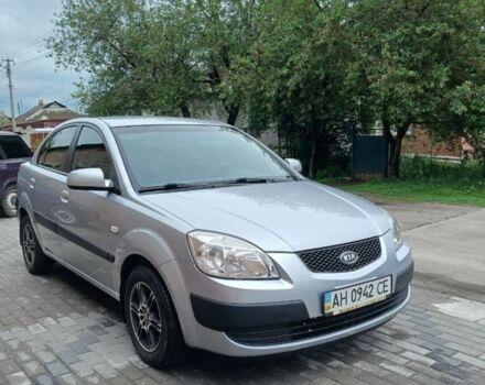 Сірий Кіа Ріо, об'ємом двигуна 1.4 л та пробігом 240 тис. км за 3950 $, фото 1 на Automoto.ua