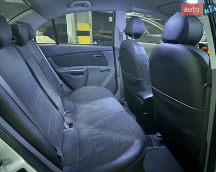 Серый Киа Рио, объемом двигателя 1.4 л и пробегом 220 тыс. км за 3400 $, фото 16 на Automoto.ua