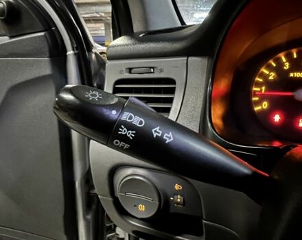 Серый Киа Рио, объемом двигателя 1.4 л и пробегом 220 тыс. км за 3700 $, фото 19 на Automoto.ua