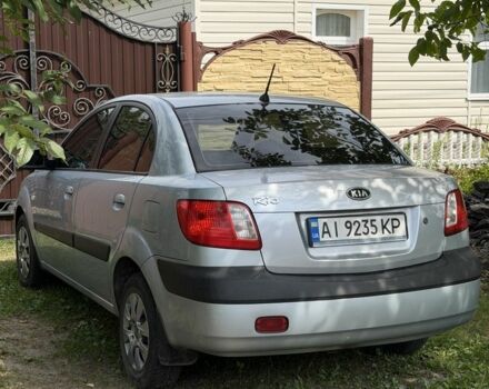 Серый Киа Рио, объемом двигателя 1.4 л и пробегом 250 тыс. км за 3299 $, фото 1 на Automoto.ua