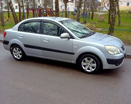 Серый Киа Рио, объемом двигателя 1.4 л и пробегом 247 тыс. км за 3700 $, фото 2 на Automoto.ua