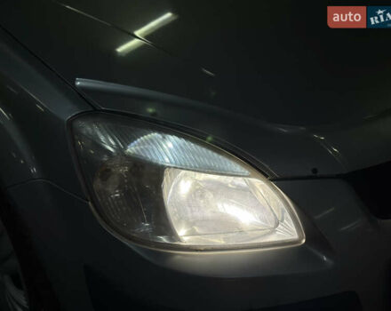 Серый Киа Рио, объемом двигателя 1.4 л и пробегом 220 тыс. км за 3400 $, фото 35 на Automoto.ua