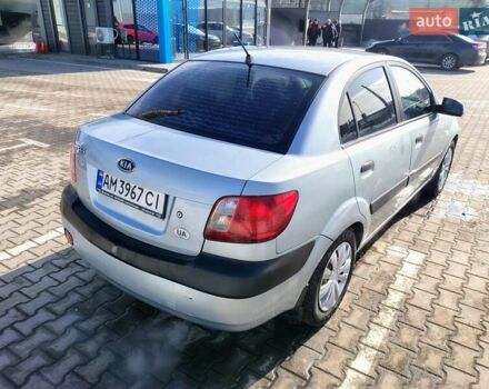 Серый Киа Рио, объемом двигателя 1.4 л и пробегом 236 тыс. км за 3300 $, фото 4 на Automoto.ua