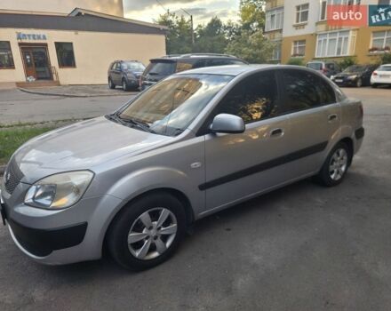 Серый Киа Рио, объемом двигателя 1.4 л и пробегом 306 тыс. км за 2700 $, фото 4 на Automoto.ua