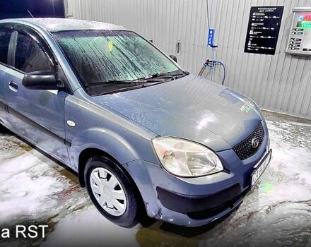 Серый Киа Рио, объемом двигателя 1.4 л и пробегом 198 тыс. км за 3950 $, фото 4 на Automoto.ua