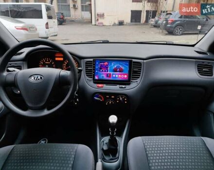 Серый Киа Рио, объемом двигателя 1.4 л и пробегом 94 тыс. км за 4900 $, фото 35 на Automoto.ua