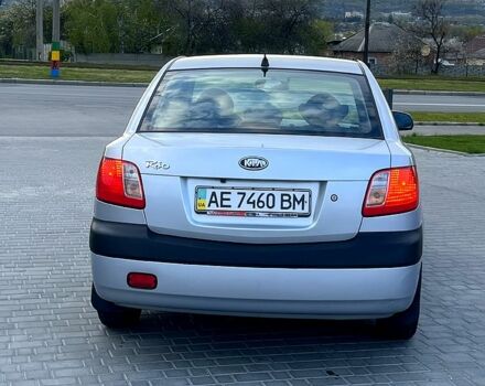 Серый Киа Рио, объемом двигателя 1.4 л и пробегом 186 тыс. км за 4400 $, фото 3 на Automoto.ua
