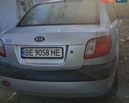 Серый Киа Рио, объемом двигателя 1.4 л и пробегом 280 тыс. км за 3700 $, фото 1 на Automoto.ua