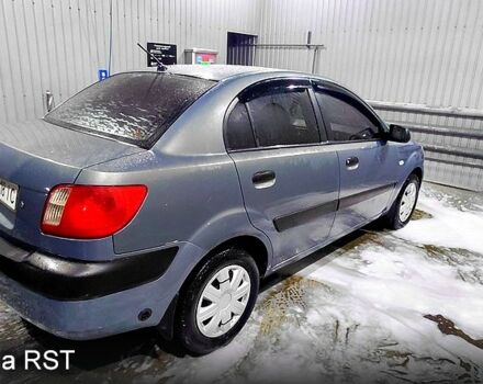 Серый Киа Рио, объемом двигателя 1.4 л и пробегом 198 тыс. км за 3950 $, фото 2 на Automoto.ua
