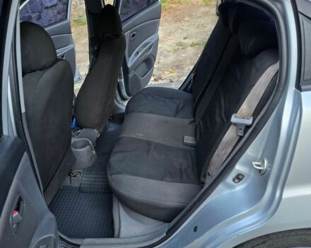 Сірий Кіа Ріо, об'ємом двигуна 1.6 л та пробігом 194 тис. км за 3800 $, фото 6 на Automoto.ua