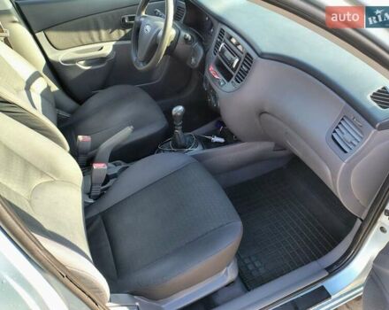Серый Киа Рио, объемом двигателя 1.4 л и пробегом 236 тыс. км за 3300 $, фото 19 на Automoto.ua