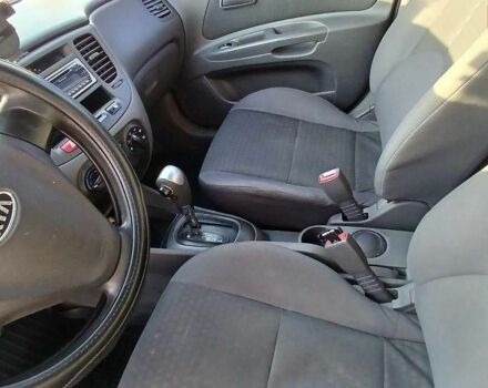 Серый Киа Рио, объемом двигателя 1.4 л и пробегом 220 тыс. км за 3800 $, фото 16 на Automoto.ua