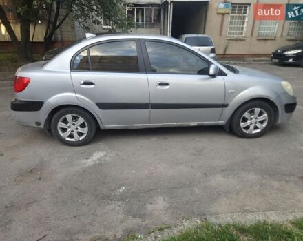 Серый Киа Рио, объемом двигателя 1.4 л и пробегом 306 тыс. км за 2700 $, фото 8 на Automoto.ua
