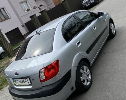 Сірий Кіа Ріо, об'ємом двигуна 1.4 л та пробігом 307 тис. км за 3446 $, фото 3 на Automoto.ua