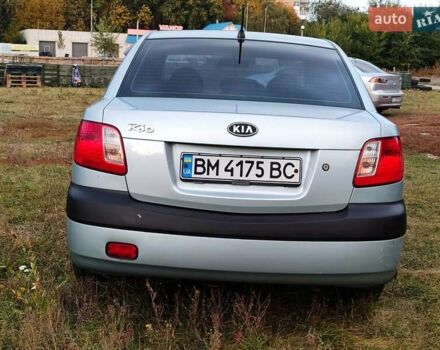 Серый Киа Рио, объемом двигателя 1.4 л и пробегом 176 тыс. км за 4600 $, фото 4 на Automoto.ua