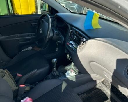 Серый Киа Рио, объемом двигателя 1.4 л и пробегом 244 тыс. км за 2900 $, фото 12 на Automoto.ua