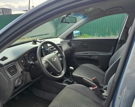 Серый Киа Рио, объемом двигателя 1.3 л и пробегом 160 тыс. км за 4300 $, фото 13 на Automoto.ua