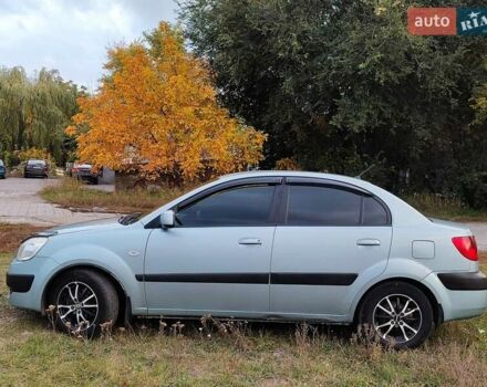 Серый Киа Рио, объемом двигателя 1.4 л и пробегом 176 тыс. км за 4600 $, фото 6 на Automoto.ua