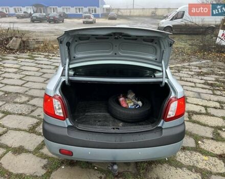 Сірий Кіа Ріо, об'ємом двигуна 1.4 л та пробігом 241 тис. км за 4300 $, фото 6 на Automoto.ua