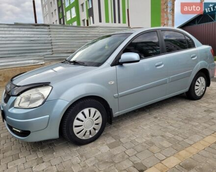 Серый Киа Рио, объемом двигателя 1.4 л и пробегом 230 тыс. км за 4999 $, фото 5 на Automoto.ua