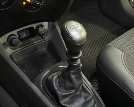 Серый Киа Рио, объемом двигателя 1.4 л и пробегом 220 тыс. км за 3700 $, фото 16 на Automoto.ua