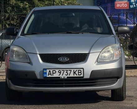 Сірий Кіа Ріо, об'ємом двигуна 1.4 л та пробігом 167 тис. км за 4499 $, фото 1 на Automoto.ua