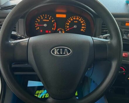Сірий Кіа Ріо, об'ємом двигуна 1.4 л та пробігом 93 тис. км за 5600 $, фото 12 на Automoto.ua
