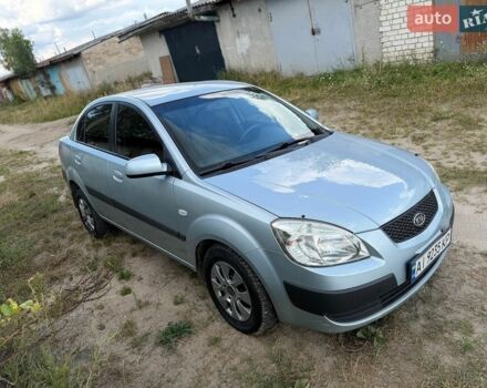 Серый Киа Рио, объемом двигателя 1.4 л и пробегом 240 тыс. км за 3250 $, фото 3 на Automoto.ua