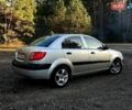 Серый Киа Рио, объемом двигателя 1.4 л и пробегом 219 тыс. км за 3200 $, фото 2 на Automoto.ua