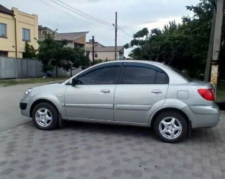 Серый Киа Рио, объемом двигателя 1.4 л и пробегом 100 тыс. км за 4600 $, фото 3 на Automoto.ua